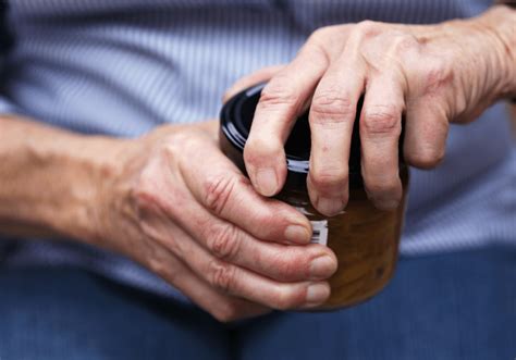 9 Best Jar Openers for Seniors