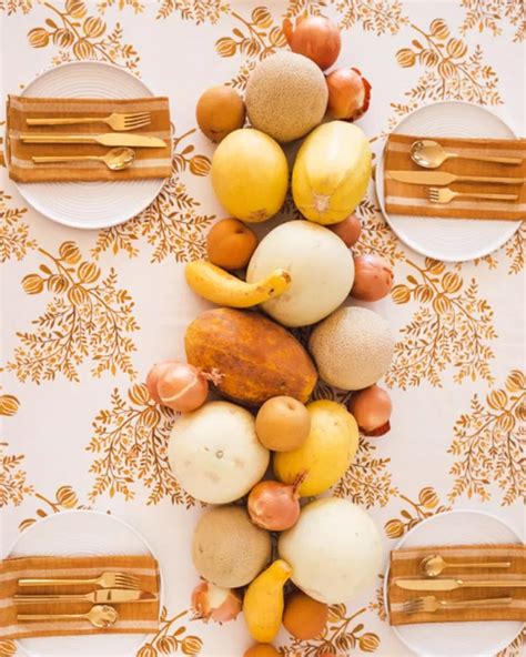 35 Best Thanksgiving Table Settings for a Decorative Celebration