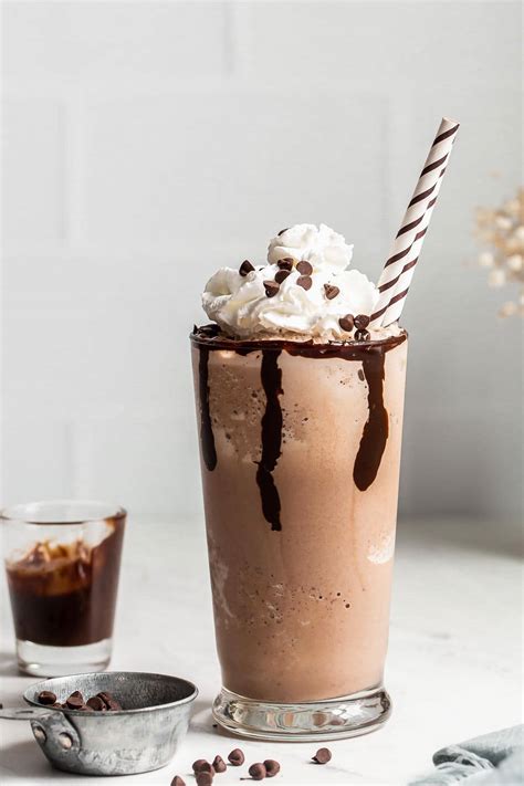 Double Chocolate Chip Mocha Frappuccino Starbucks Recipe | Besto Blog