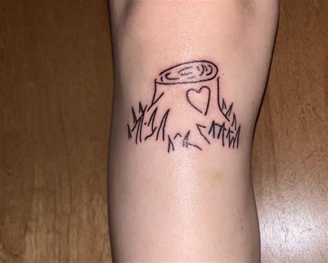 I did a tattoo of “The Giving Tree” on myself : r/SelfTatt