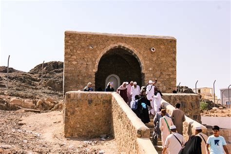 Ali ibn Abi Talib Mosque - Visit Saudi Official Website