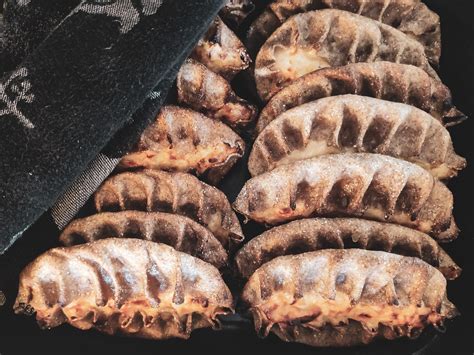 Karelian Pie - Finland's Most Beloved Baked Good - Wind from the North