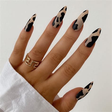 Aesthetic Cow Print Nails - Cow Print Nails (With images) | Cow print ...