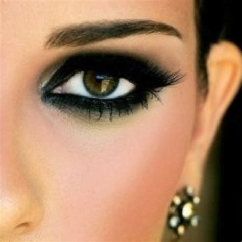 How To Do Makeup For A Black Eye | Saubhaya Makeup