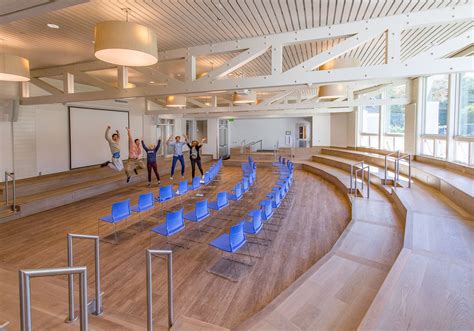 Student Meeting Hall | Falmouth Academy - Eck MacNeely Architects