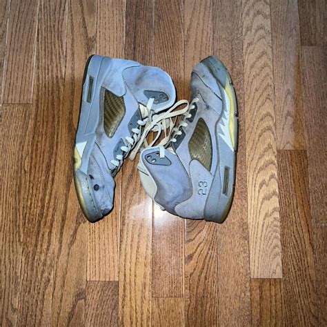 Jordan 5 “Wolf Grey” (2011) Size: 8.5 Missing lace... - Depop