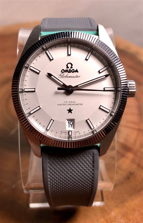 Omega Globemaster white/silver dial with factory leather strap ...