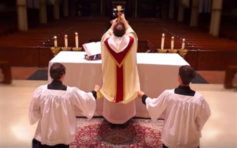 "Represent the Angels & Saints": The Heavenly Role of an Altar Server ...