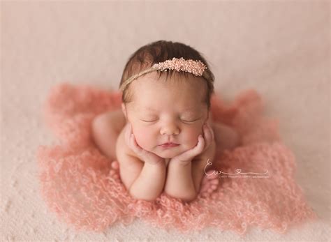 Newborn Photography Poses Guide for Home and Studio