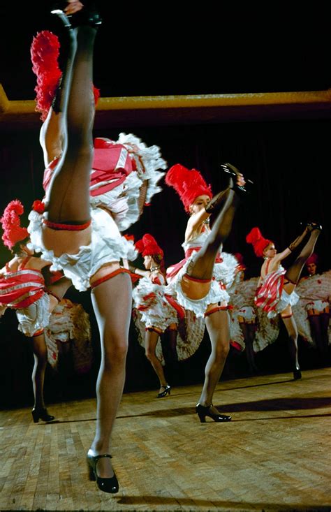 Amazing Vintage Color Photos of Cabaret’s Dancers at the Moulin Rouge ...