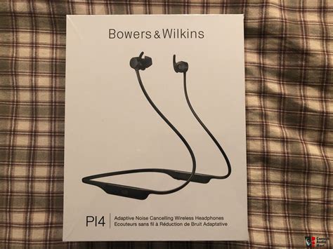 Bowers & Wilkins PI4 Wireless Noise-Cancelling Earbuds Photo #2517868 ...