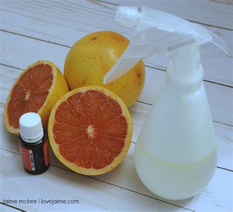 Keep guests comfortable with this DIY air freshener