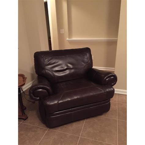 Havertys Wide Leather Recliner - AptDeco