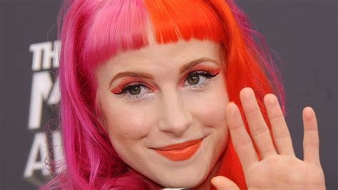 What Hayley Williams Really Looks Like Underneath All That Makeup