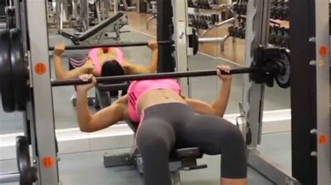 Smith Machine Bench Press - Chest Exercise - YouTube