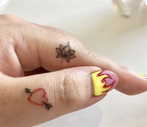 Discover more than 82 tiny inside finger tattoos super hot - thtantai2