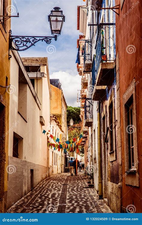 Calles de Lisboa, Portugal imagen de archivo editorial. Imagen de fondo ...