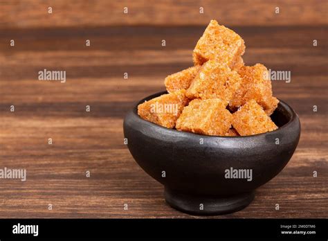 Unrefined Cubed Brown Cane Sugar Crystals - Saccharum officinarum Stock ...