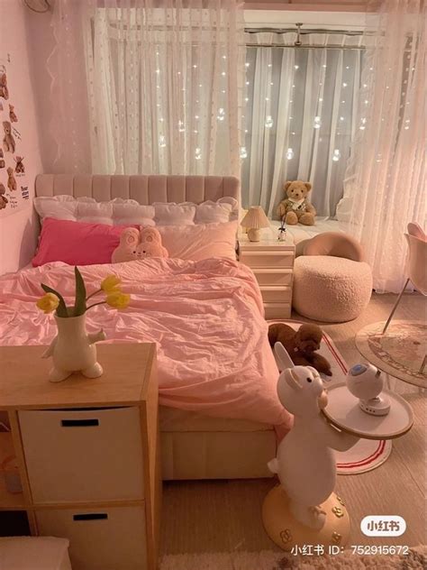 bedroom inspo / white room / aesthetic room / pink room / minimalist ...