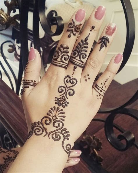 Pin by VC Smith on Henna | Henna tattoo designs, Henna tattoo hand ...