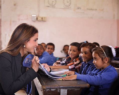 15 Rare Pictures That Take Us Inside Queen Rania’s Most Important Life ...