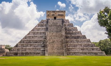 El Castillo | Kukulkan Pyramid | Chichen Itza