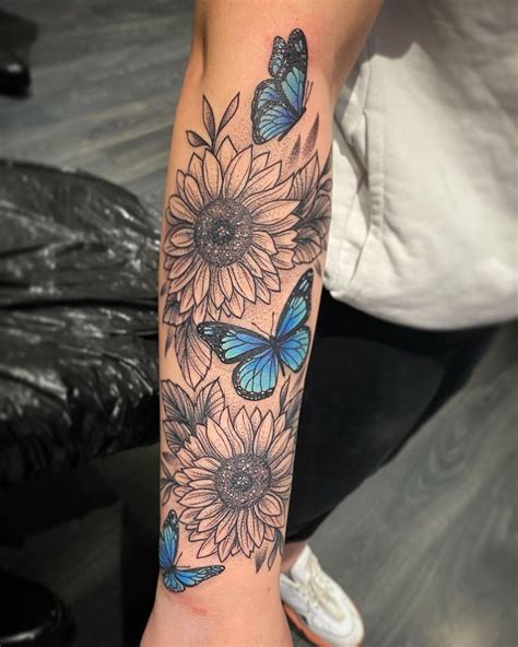 Benjamin Slangar | Tattooer on Instagram: “Cute sunflowers and ...