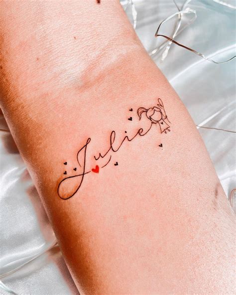 Divino Nombre: Julie por Fabricia Bonatto Mommy Tattoos, Small Wrist ...