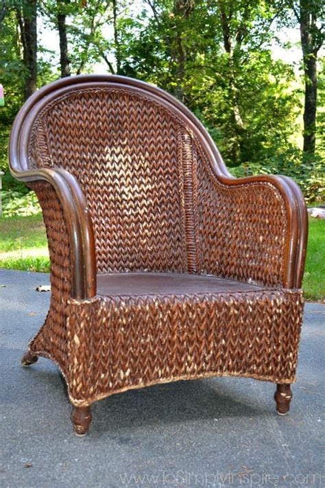 How To Paint Rattan Furniture