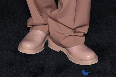 BTS’ Suga Wears Tan Loafers at Valentino’s Spring 2023 Couture Show ...