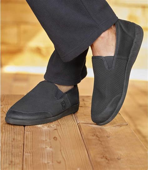 Men's Fleece-Lined Slippers - Anthracite | Atlas For Men