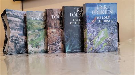 The Hobbit & The Lord of the Rings Boxed Set: Illustrated edition ...