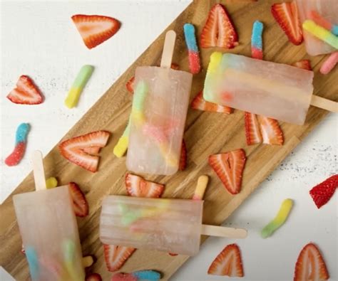 3 Easy Homemade Ice Pop Recipes Kids Will Love | Evite