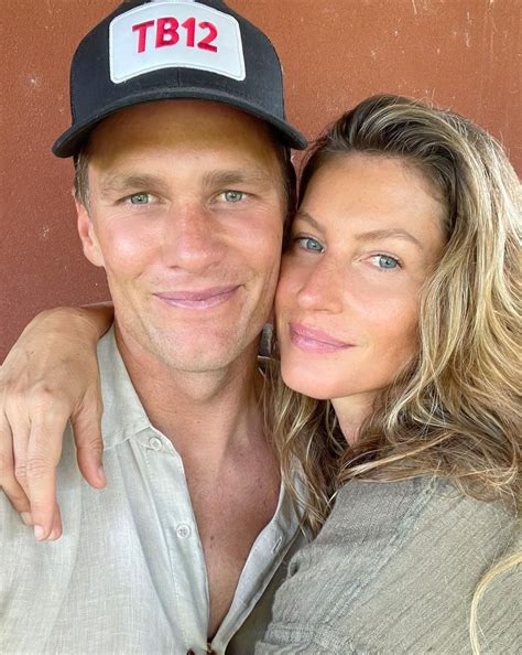 Tom Brady's stunning wife Gisele Bundchen wows in bikini beach pics as ...