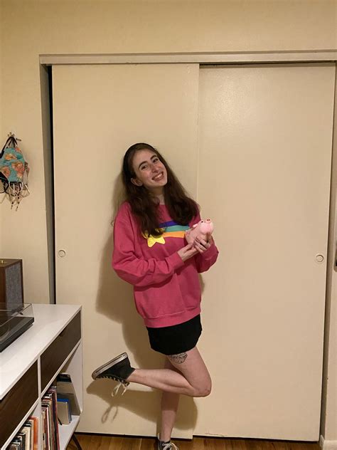 My Mabel Pines Halloween costume!!💗💫 : r/gravityfalls