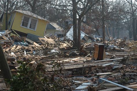 Hurricane Katrina Damage Pictures - Viewing Gallery