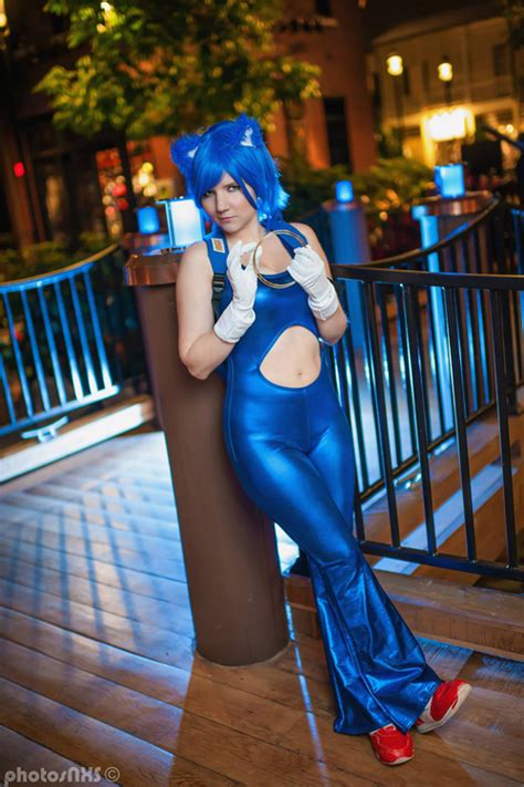 Sonic the Hedgehog Cosplay