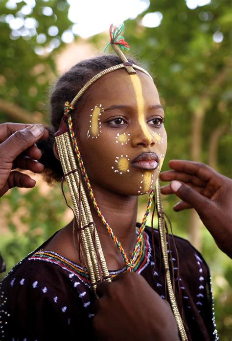 Fulani makeup | African beauty, African culture, Black beauties