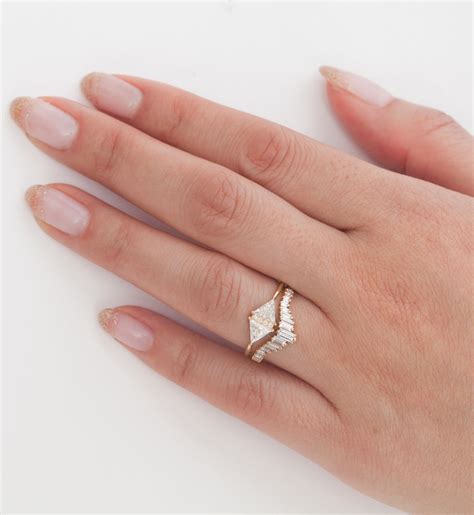 Vintage Diamond Triangle Ring – No.3