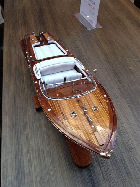 #Vintage #Speedboat Model | Wooden model boats, Classic wooden boats ...