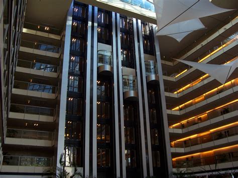 Hotel Hilton Puerto Madero - Buenos Aires | Eduardo Feo | Flickr