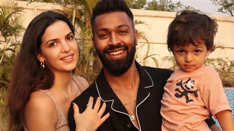 Hardik Pandya's wife Natasa Stankovic pregnant for the second time ...