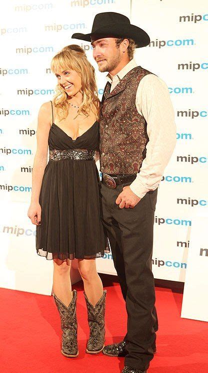 Amber Marshall And Her Fiance : Spotlight interview with Heartland ...