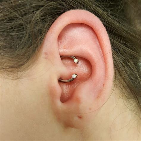 Daith Piercing [50 Ideas]: Pain Level, Healing Time, Cost, Experience ...