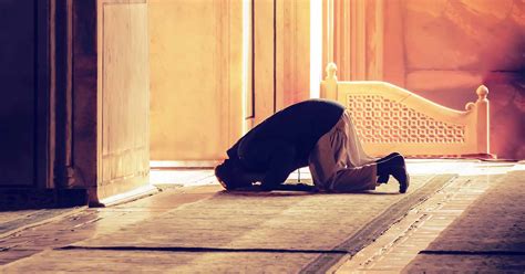 Salah (Prayer) - The Second Pillar of Islam | Islamic Relief UK