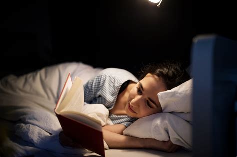 Why You Should Read Before Bed If You Have Trouble Sleeping | POPSUGAR ...