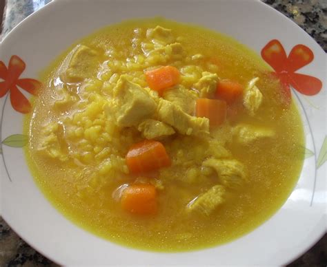 Éxitos culinarios: Sopa de arroz, zanahoria y pollo