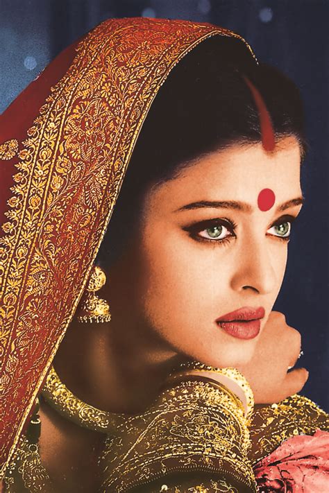 Aishwarya Rai Bachchan in Devdas Posters and movie stills from Devdas ...