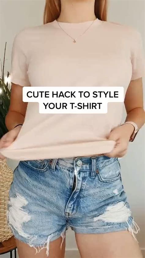 Cute Hack To Style Your T-shirt Women Fashion [Video] | Shirt refashion ...