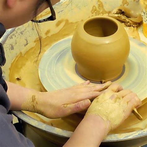 Wheel throwing pottery course — Hahndorf Academy